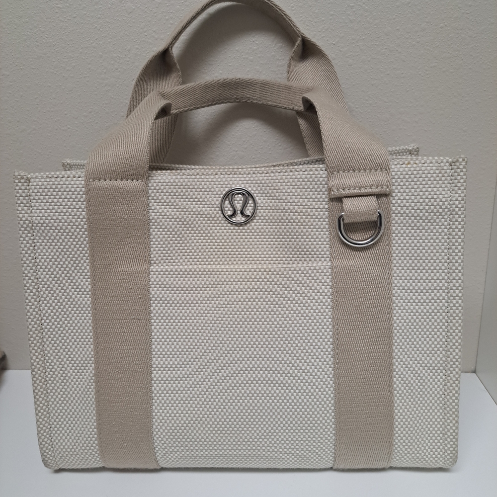 Lululemon Beige and Cream Tote Bag